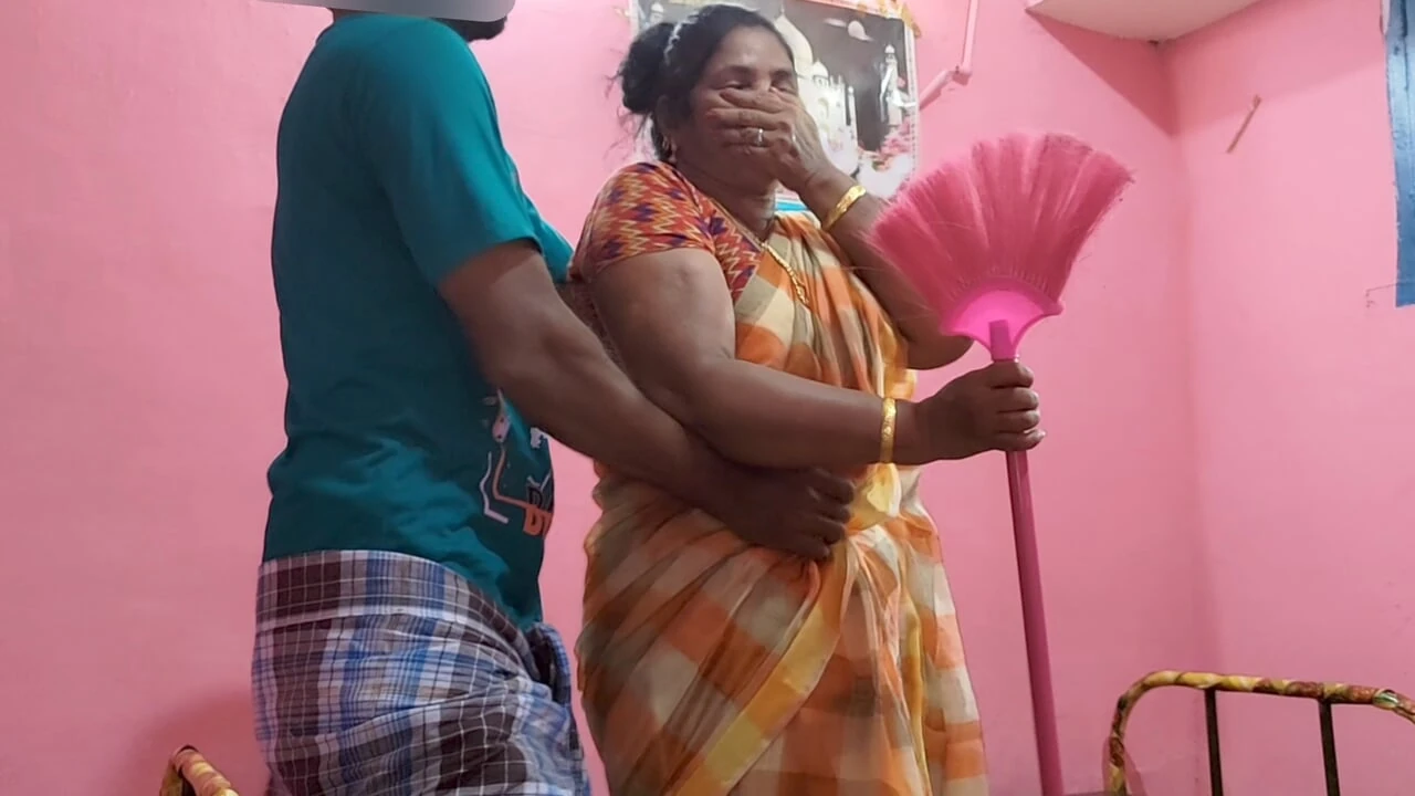 Played with my stepmother’s big breasts and pussy and had sex