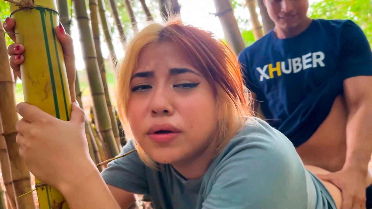 Stranger offers Celeste Alba to fuck in outdoor park