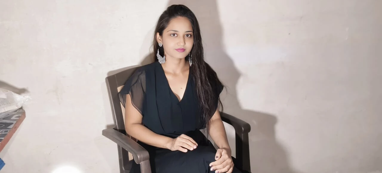 Hot indian girl  fuckt hard in chair hard