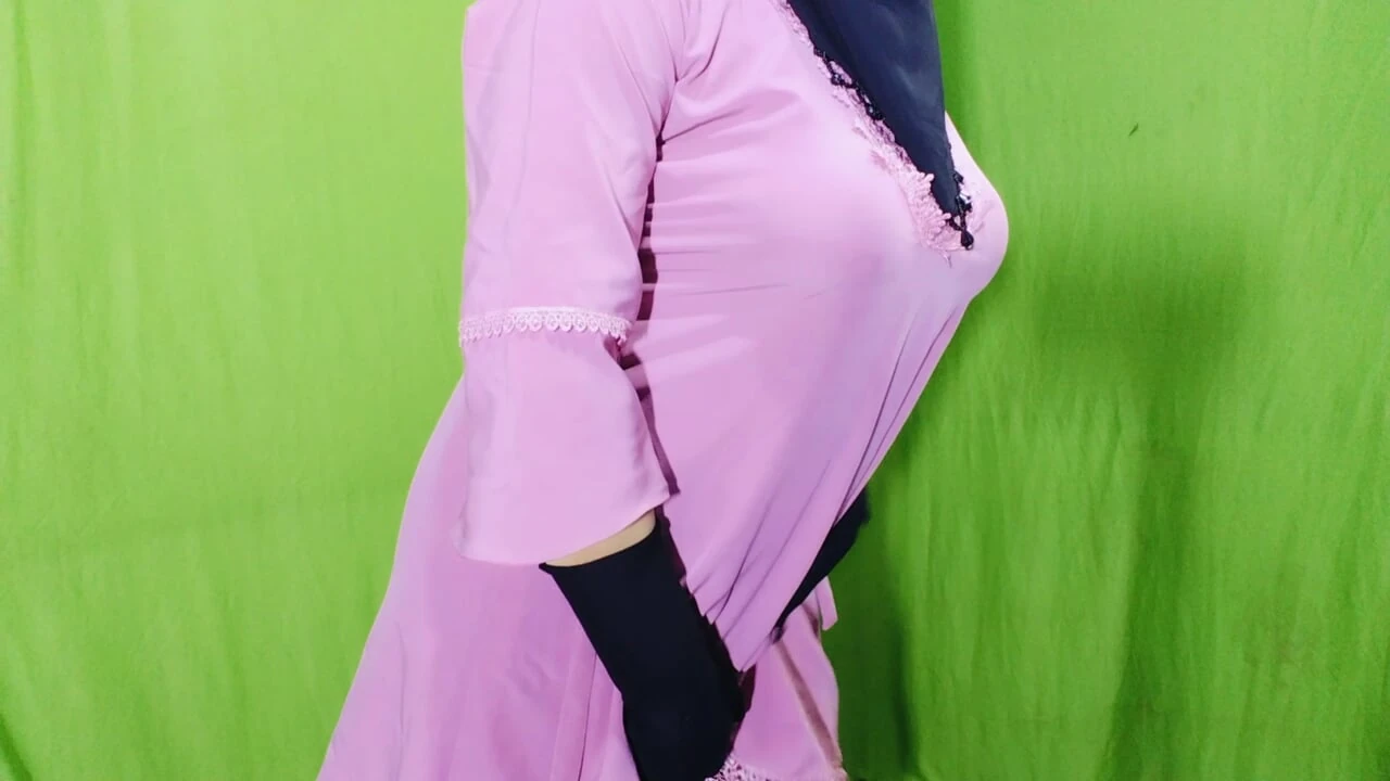 Muslim Hijabi Beautiful Housewife Fucking with Neighbor – With Clear Bangla Audio