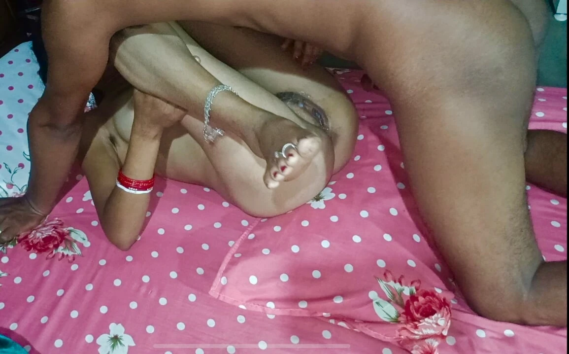 I Fucked My Stepsister at night in his Bedroom cumshot in Pink Desi pussy  creampie Sucking and eating Cum