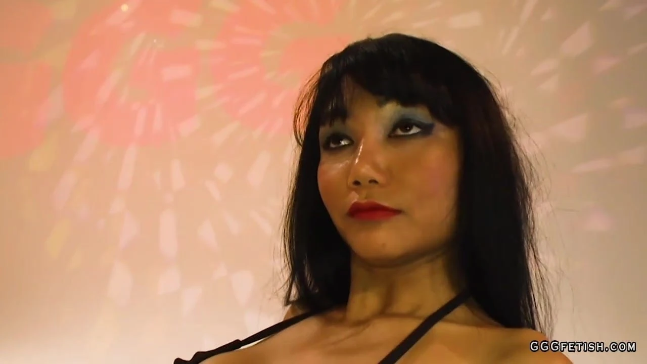 Gangbang cumshots and bukkakes on asian manga