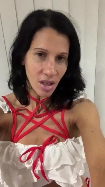 British Cougar Milf Loves Pleasing Men. Nympho Whore Mother