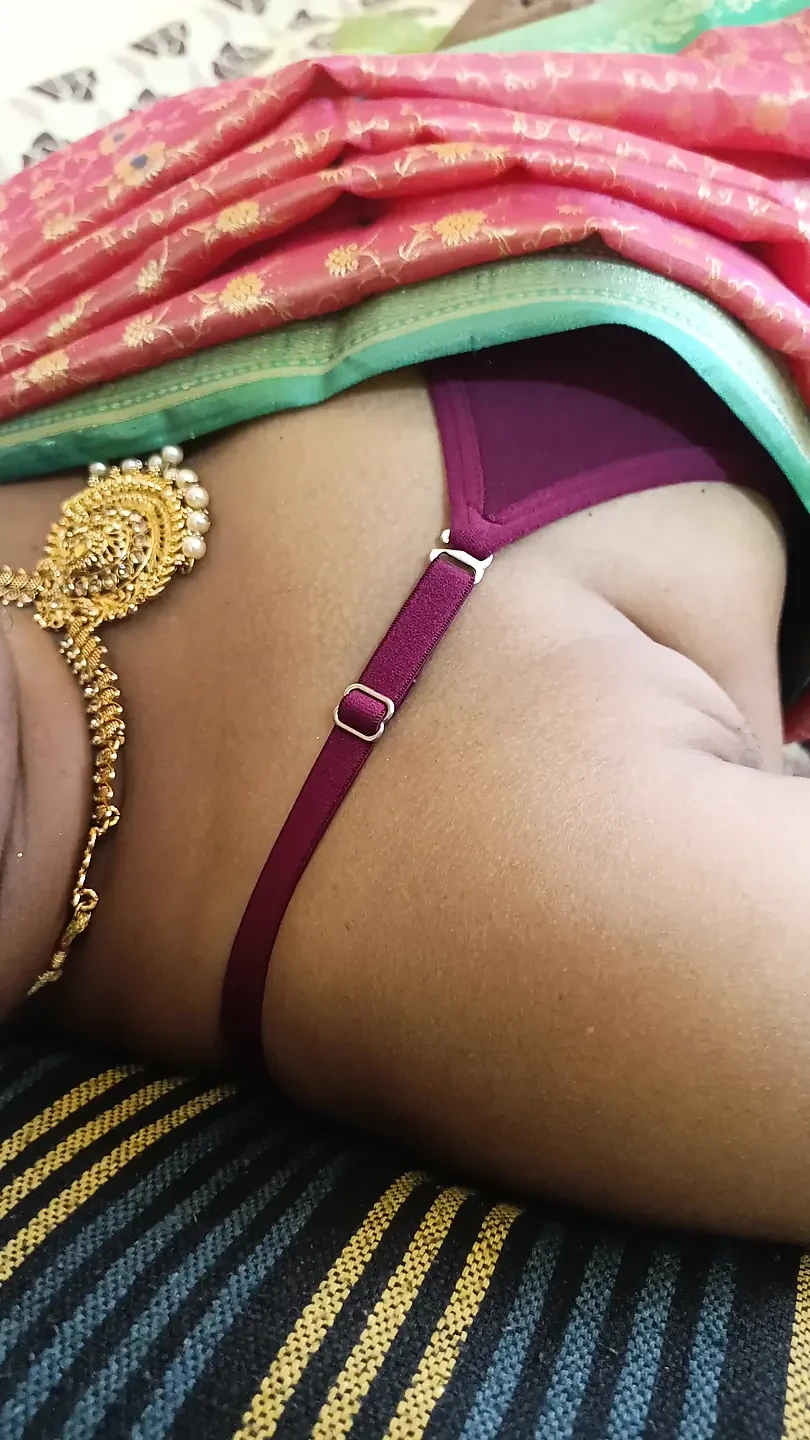 Housewife enjoying hot fucking in bed