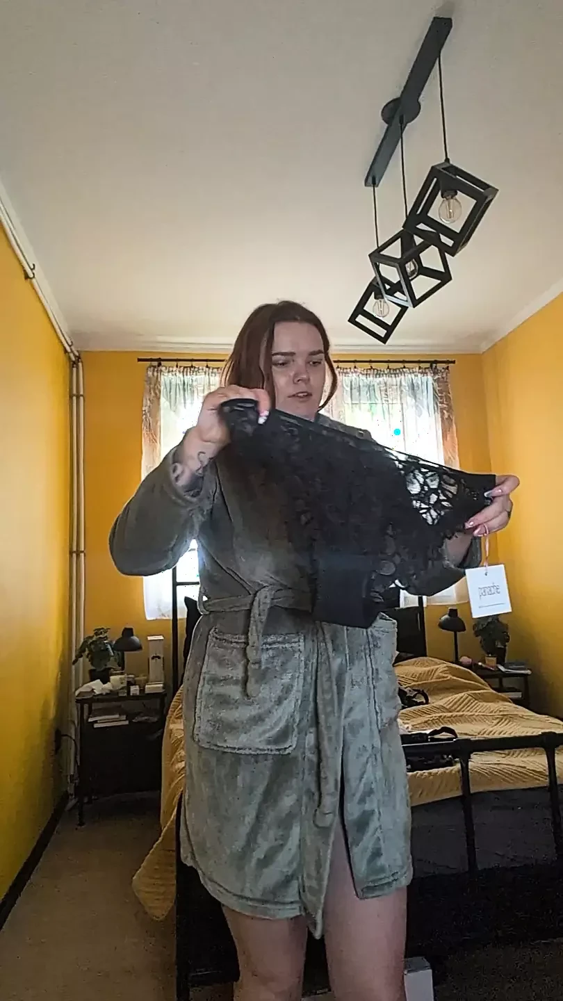 Mom with Big Tits Tries on Lingerie.