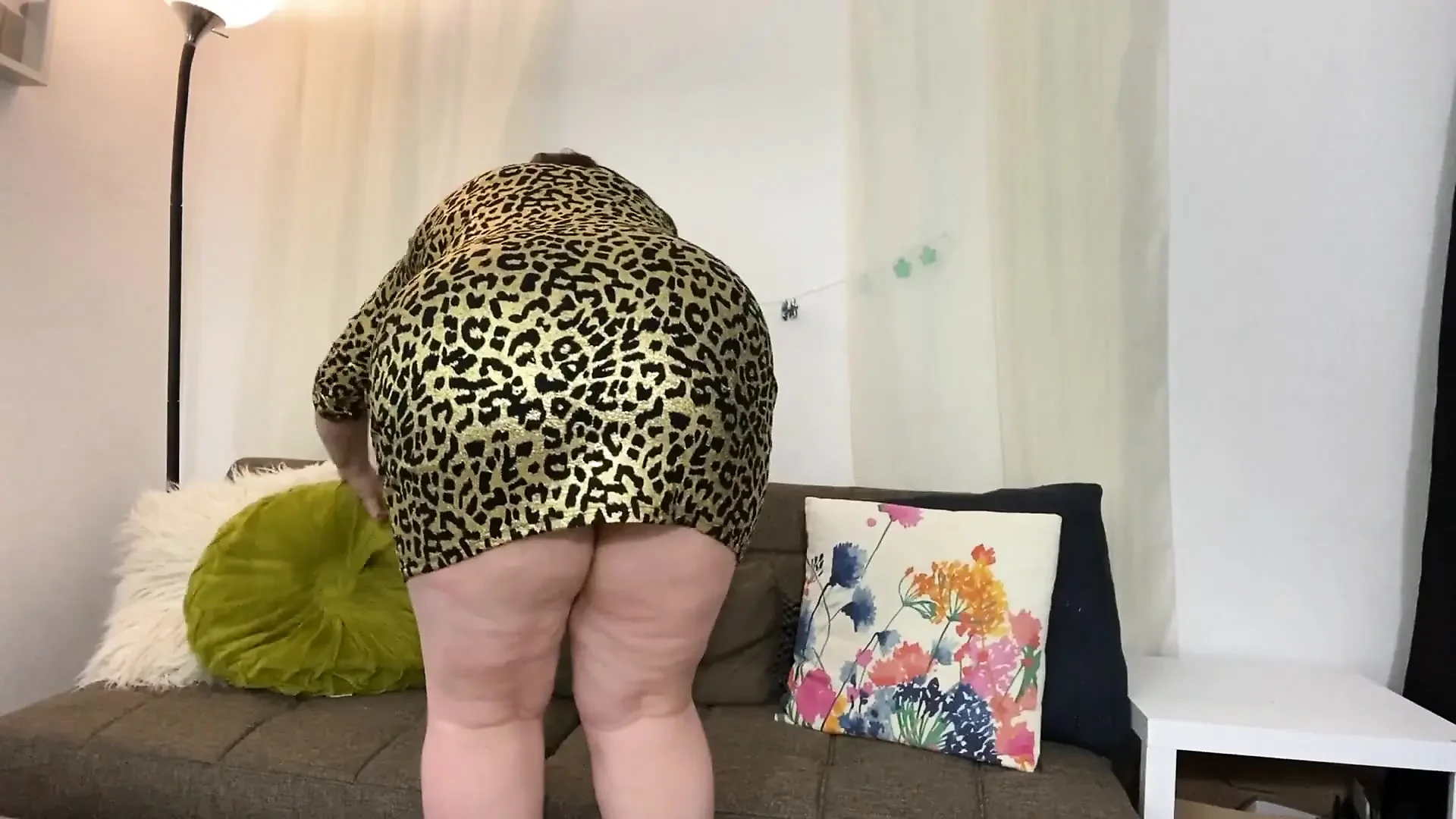 Stepmom blows Andy after college