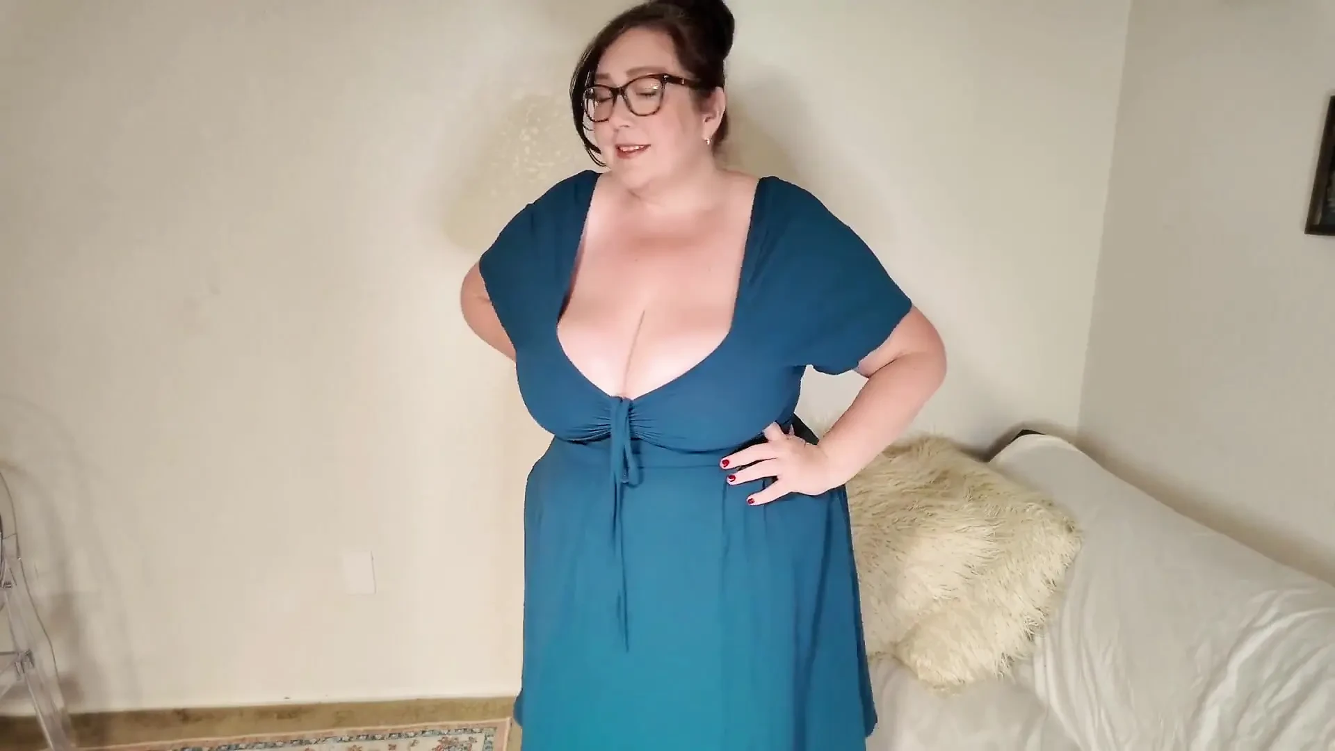 Making Love to Your Step-stepmom’s BFF