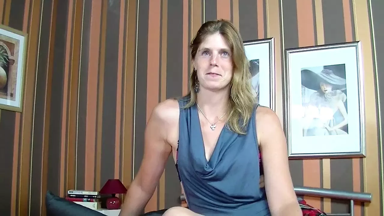 With her pussy stretched out by the sex toy she feels