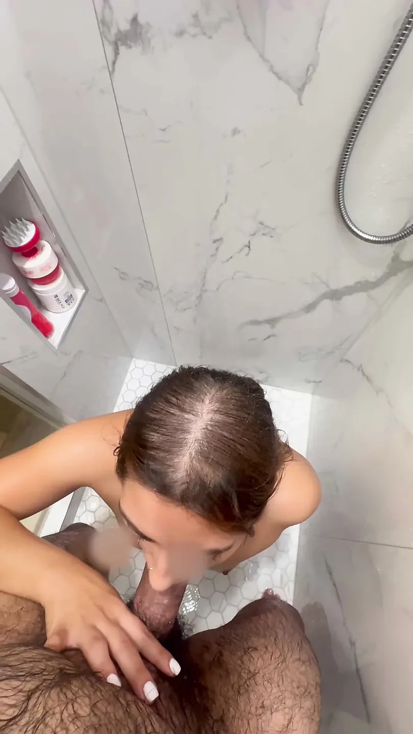 FAT ASS LATINA STEPSIS SUCKS MY COCK WHILE SHOWERING