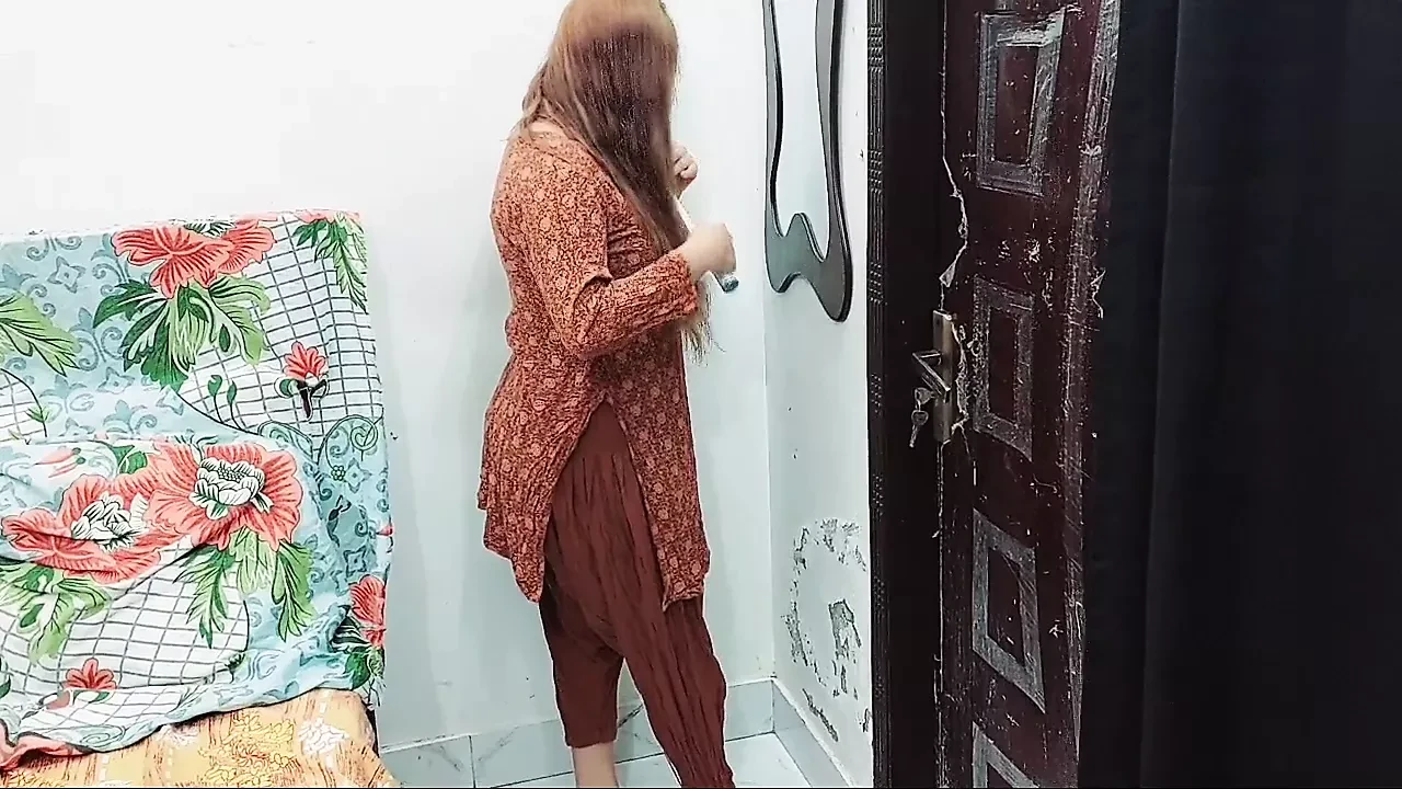 Indian Mom Fucked By Her Old Friend On Anniversary