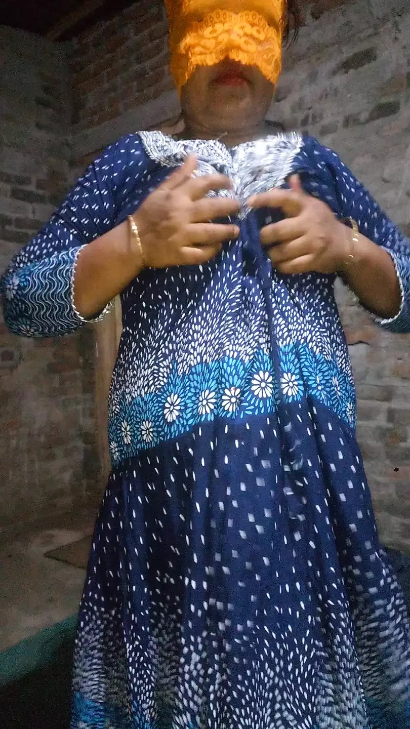 Deshi beautiful college girl shows his big pussy