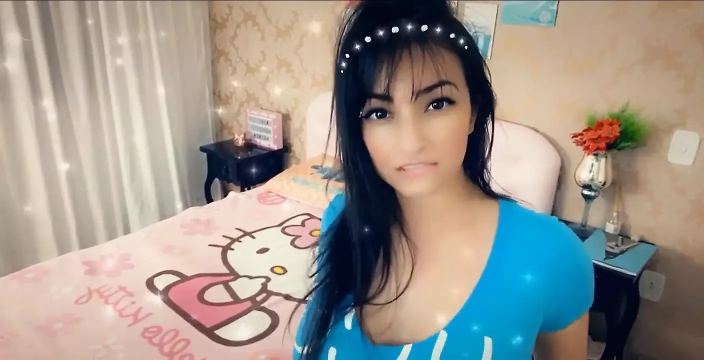 Sexy Latina Fucking with a Guy Cum in Mouth