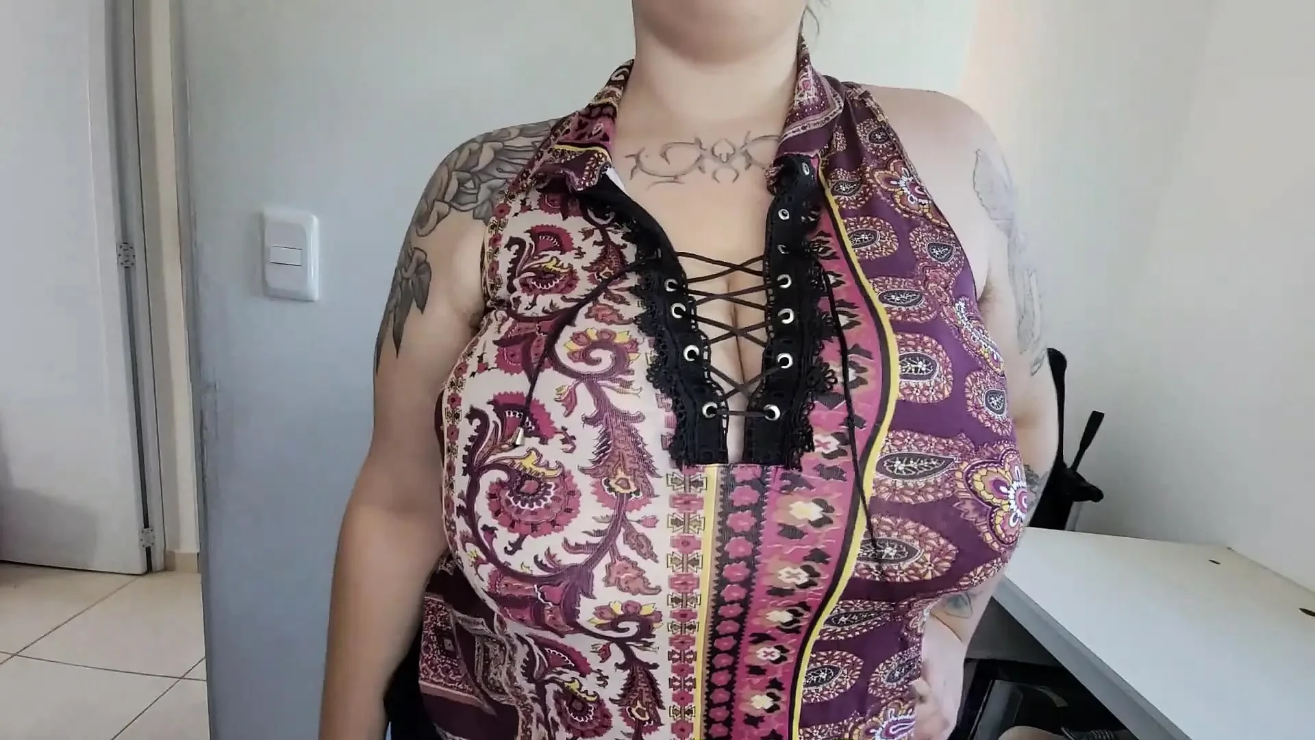 Huge Tits Caught You Looking at the Grocery Store