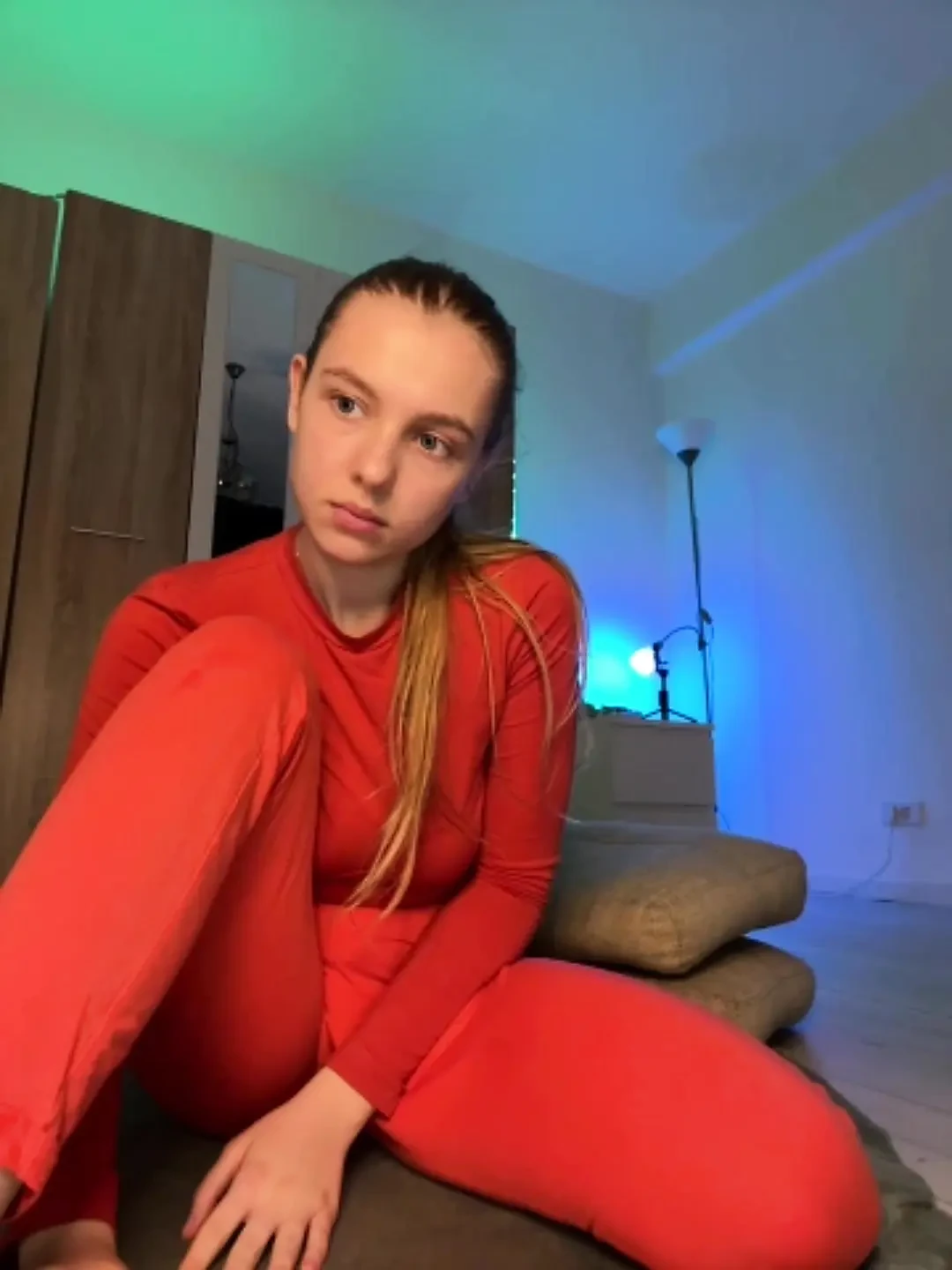 Sexy amateur teacher strokes her tight and wet