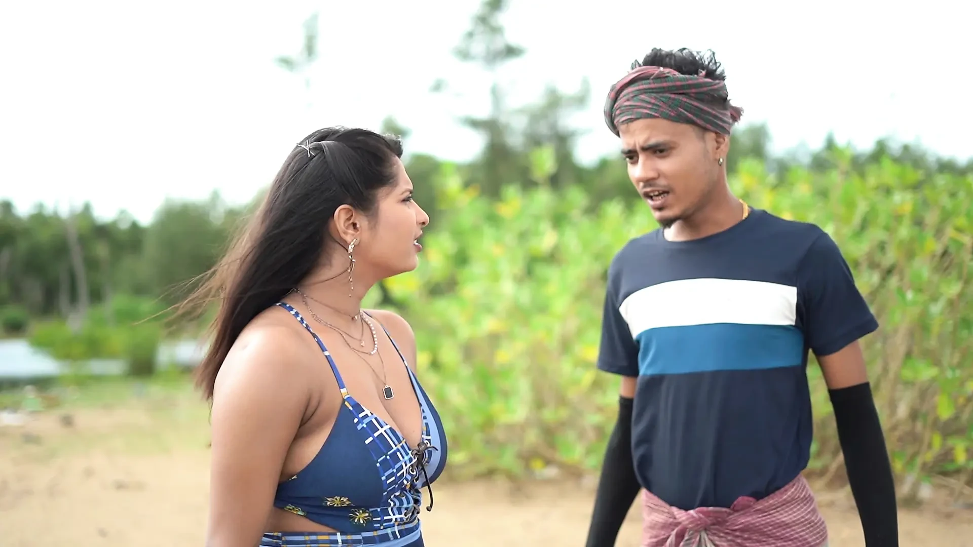 Farmer had hardcore sex with the maid in his fields ( tejaswini )