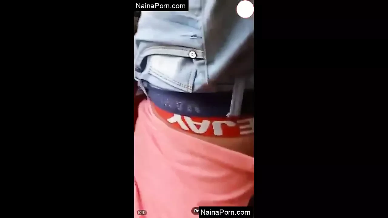 Today Exclusive-Horny Desi Girl Boob Pressing…