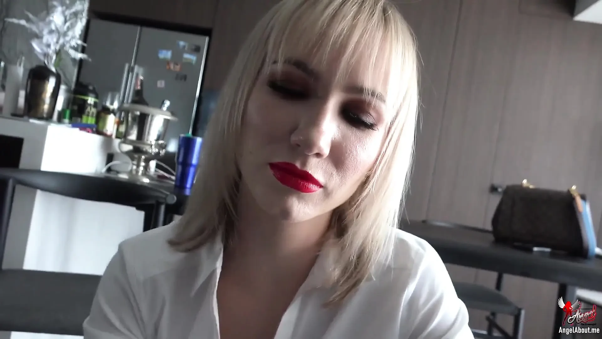 573 THE : Inside Her Mouth