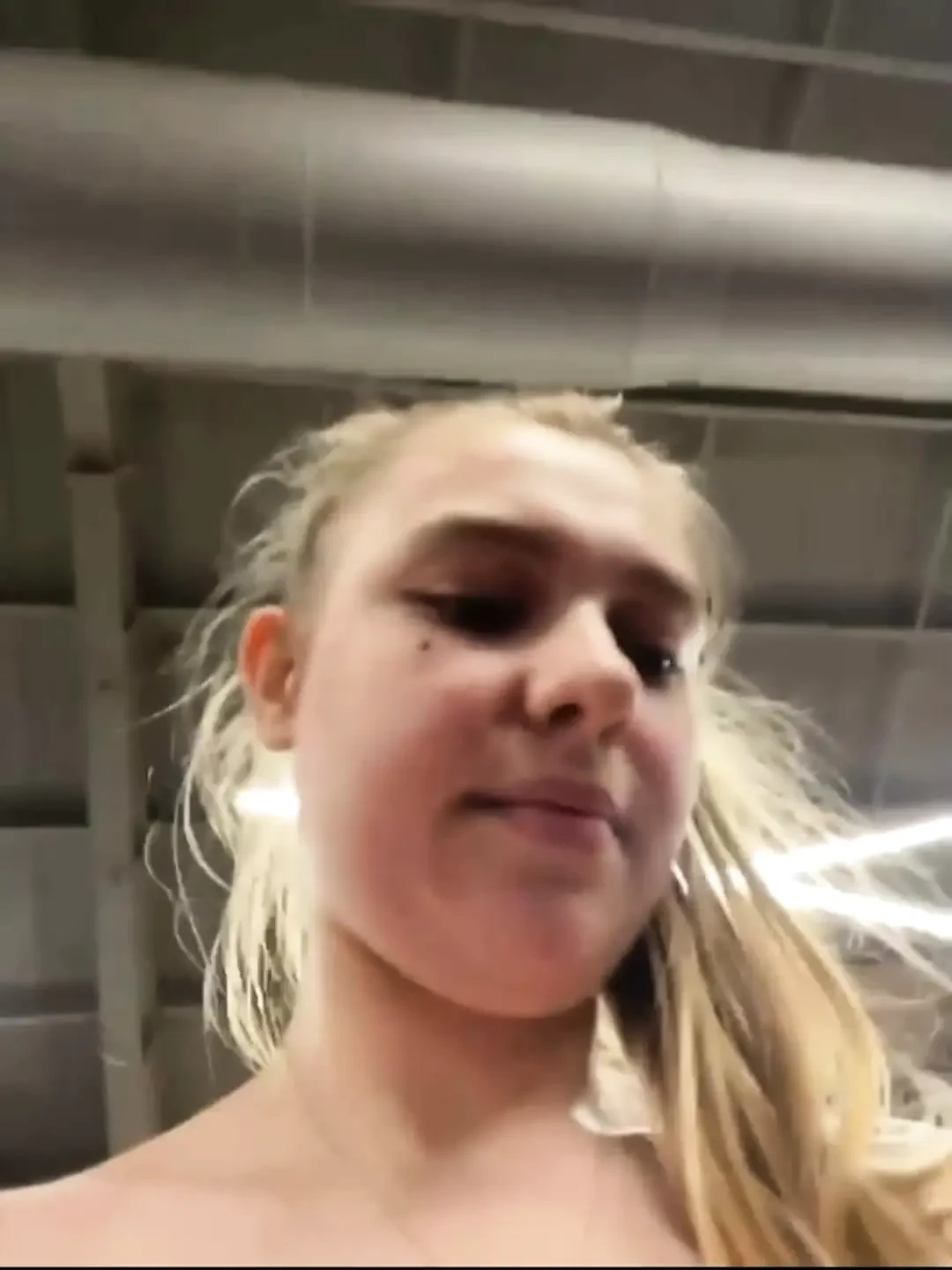 Fucking and training in the gym