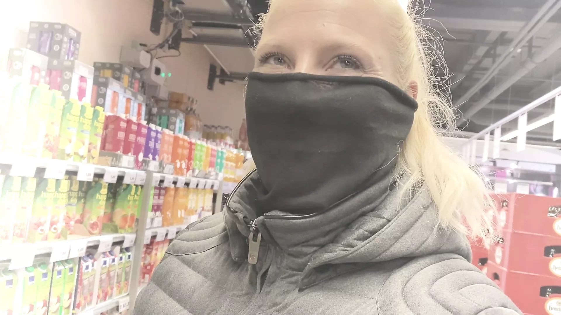 Recognized by fan in the shop! Anally fucked and balls sucked empty! Will you be my next fan meetup?