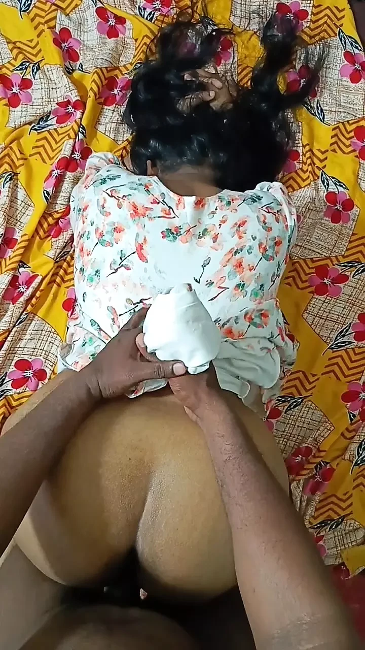 Round mallu ass aunty fucked in bf