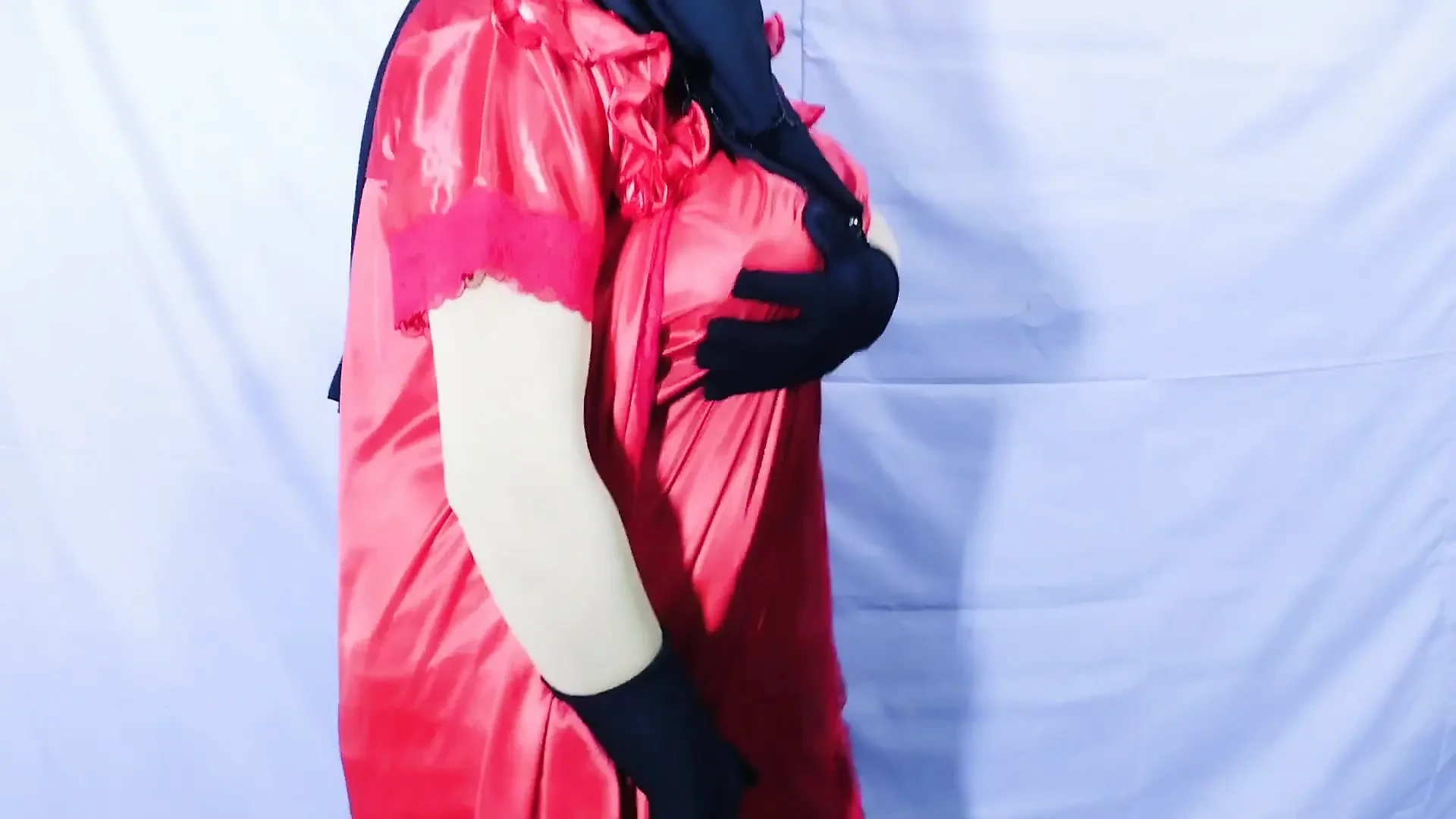 Indian hot beautiful Bhabhi dancing and having sex openly in her room