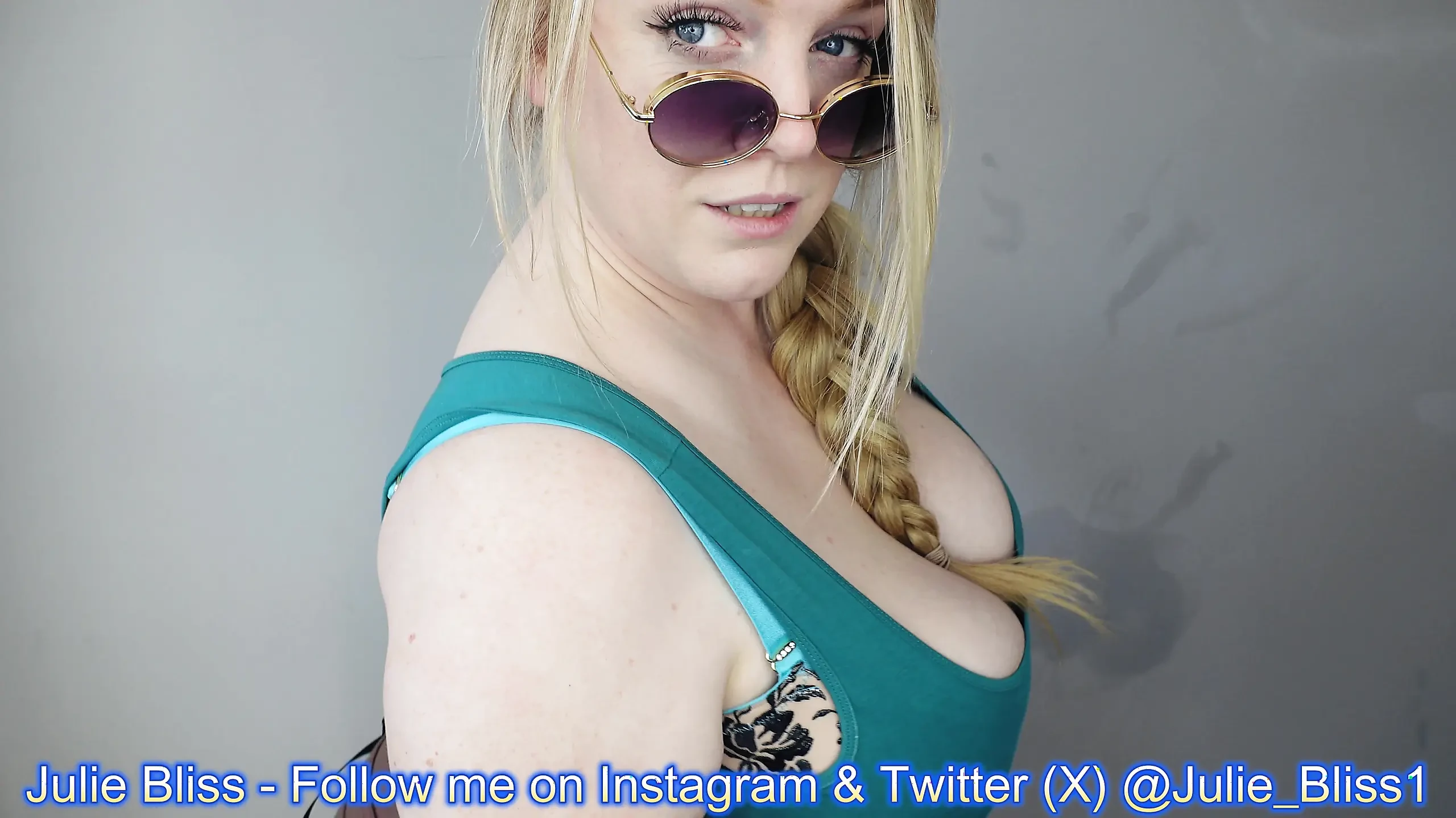 BBW Cosplay Try On – Julie Bliss