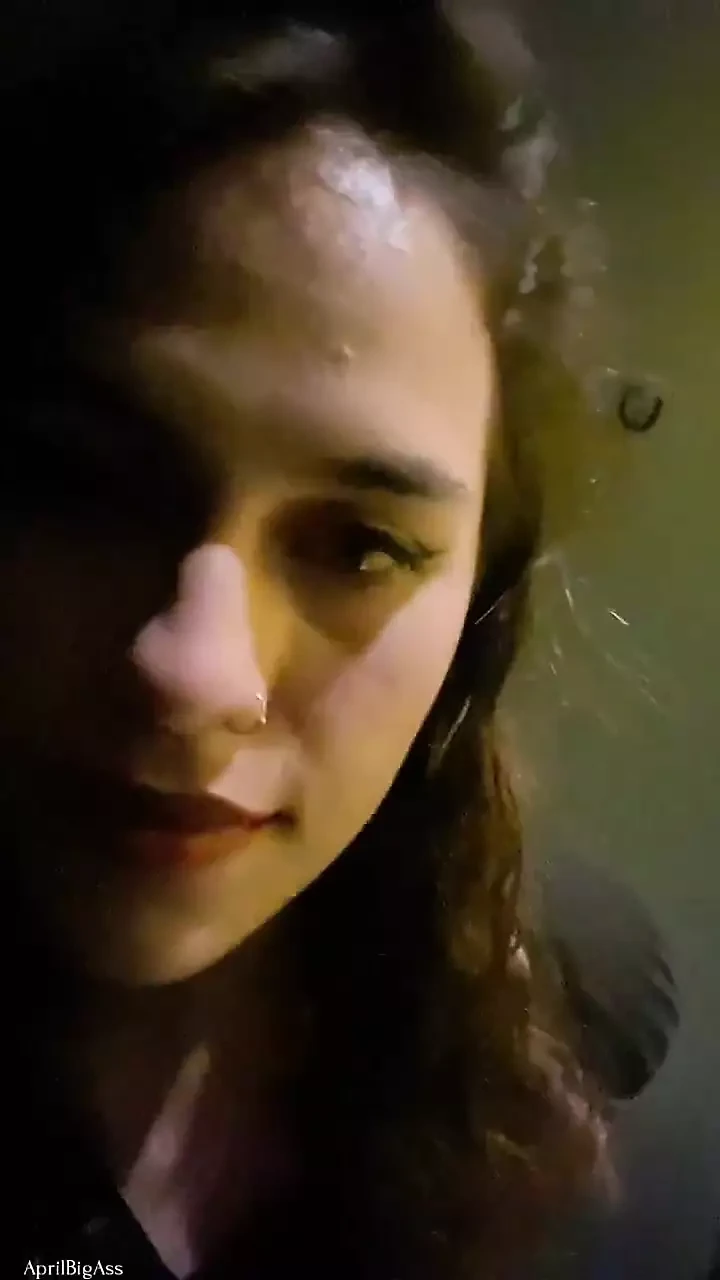 Night of Beers and Very Whore Friends, Bar We Are Bitches