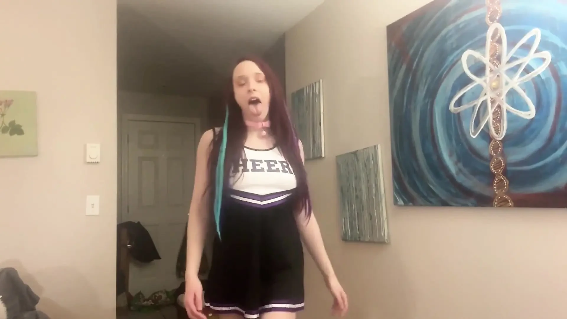 Petite Girl Dances Naked to Sleep Token