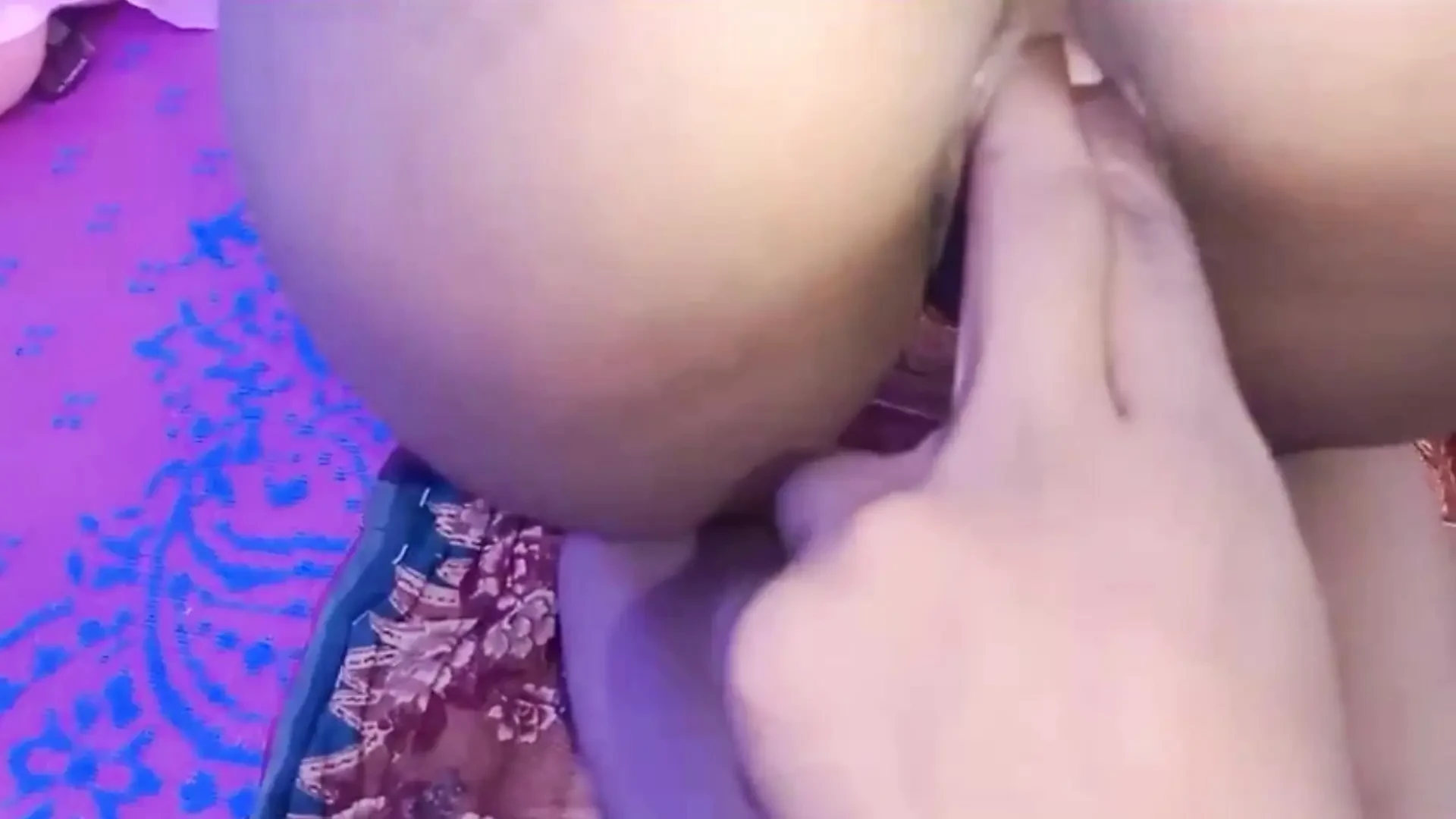 Desi 18 year old college girl  and her boyfriend  meet at home alone big  very hot baby