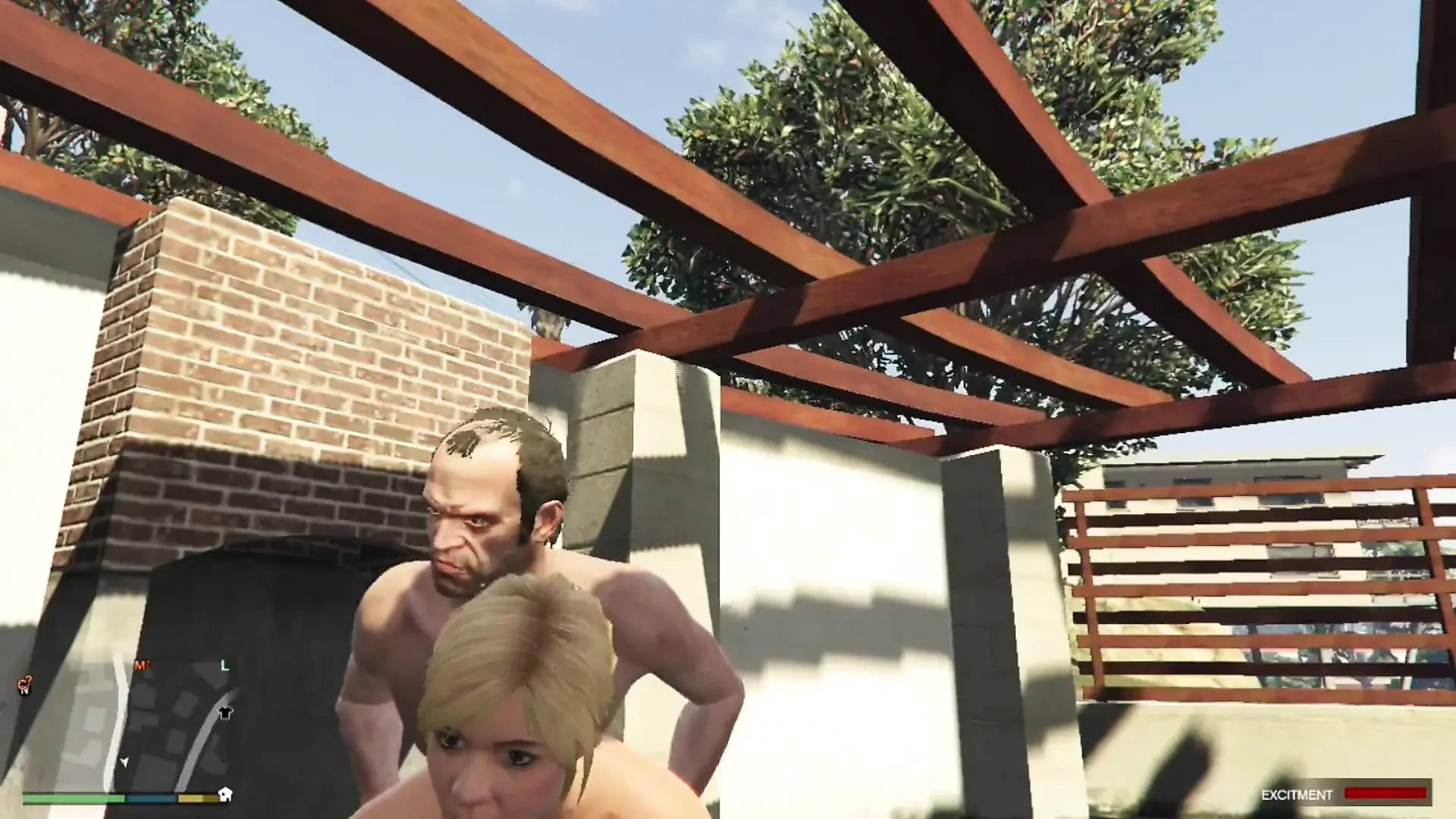 Tracey De Santa have sex with trevor in her neighbor’s backyard