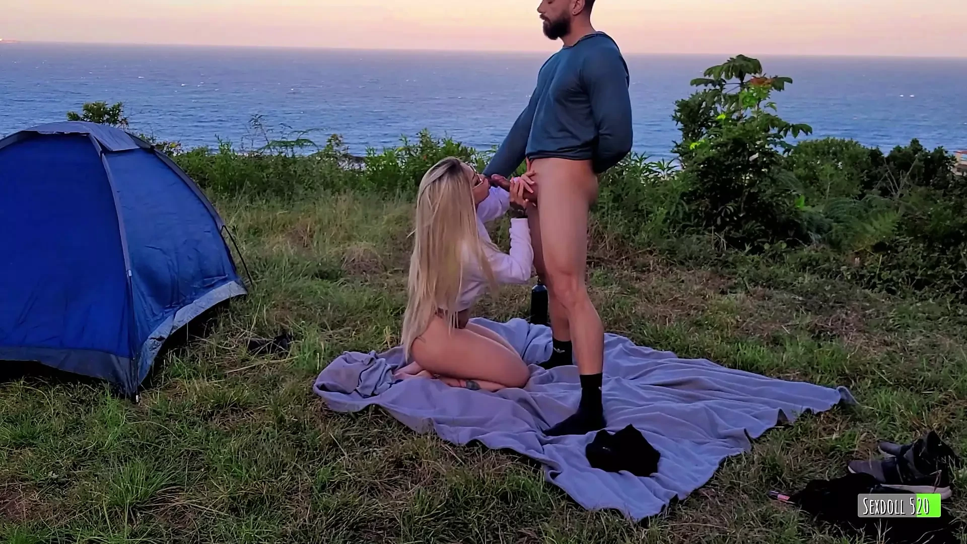 Risky Sex Real Amateur Couple Fucking at Camp