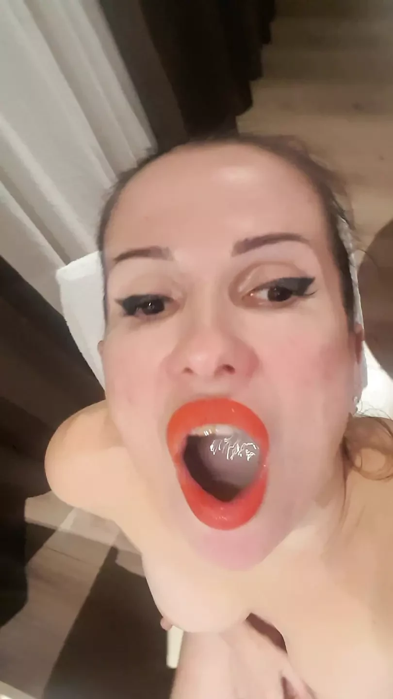 Swallowing several condoms in a glass