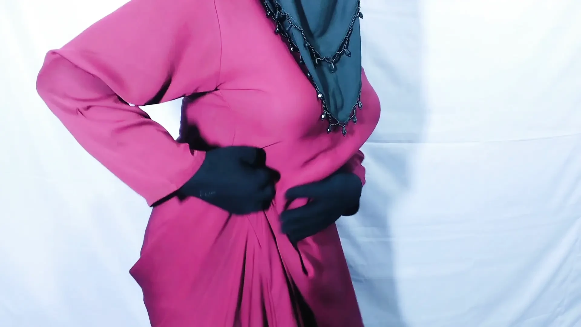 Hot Hijabi Muslim Teen Rims Ass and Fucked Hard By Bhaijaan