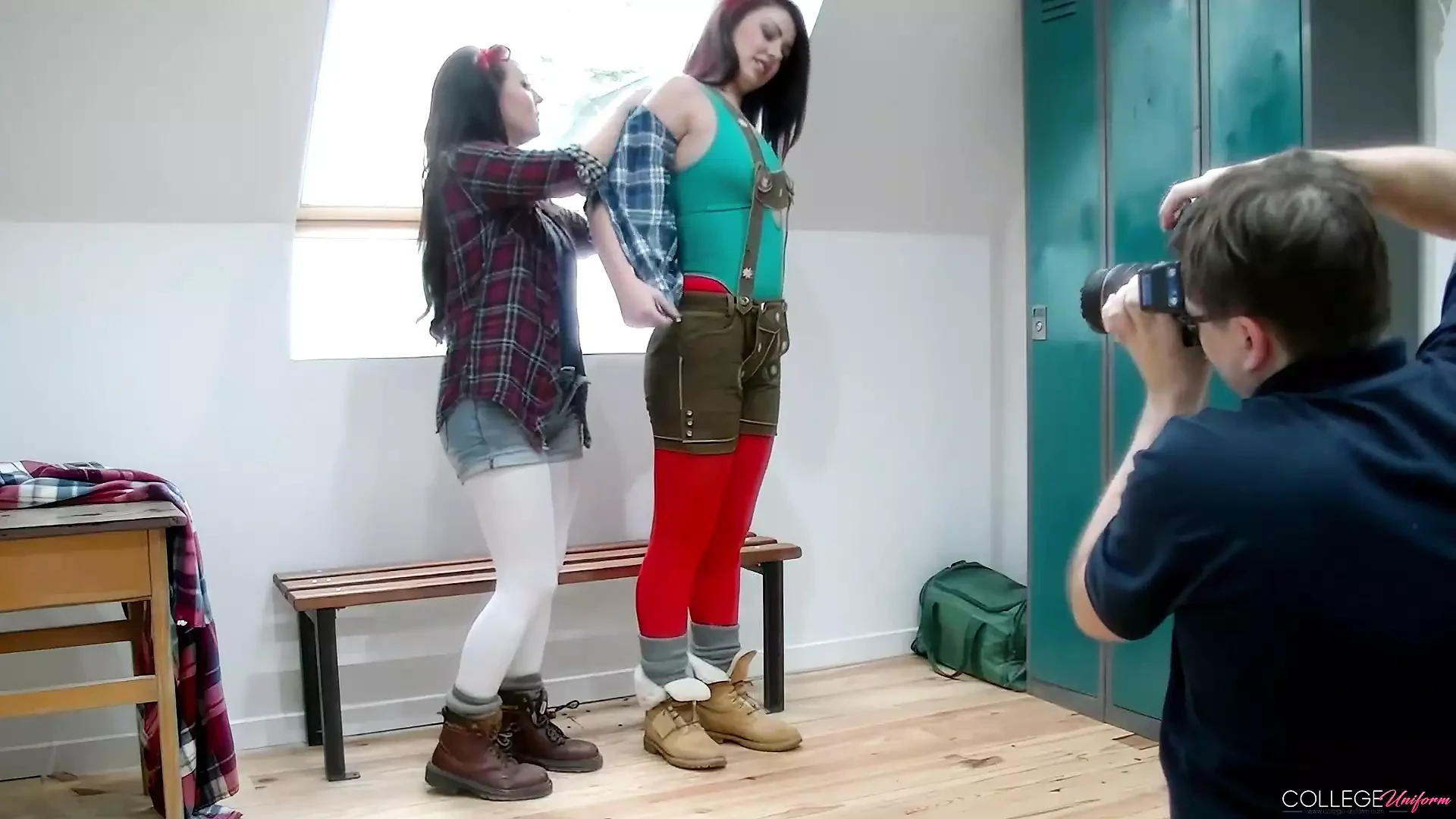 Carla Brown & Her Bestie Bryoni-Kate Pose In The Hottest Possible Way!