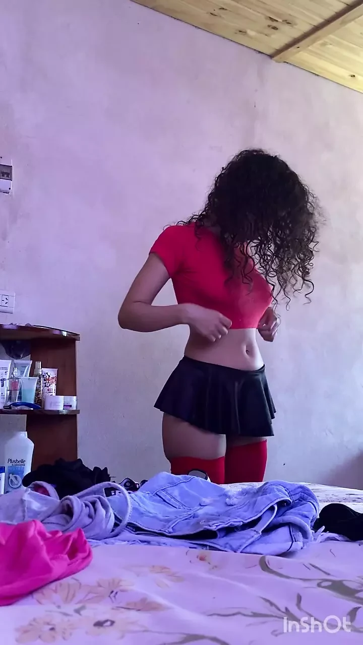 What clothes should I wear to go to college and that my classmates don’t want to fuck me, they always stop looking at my ass