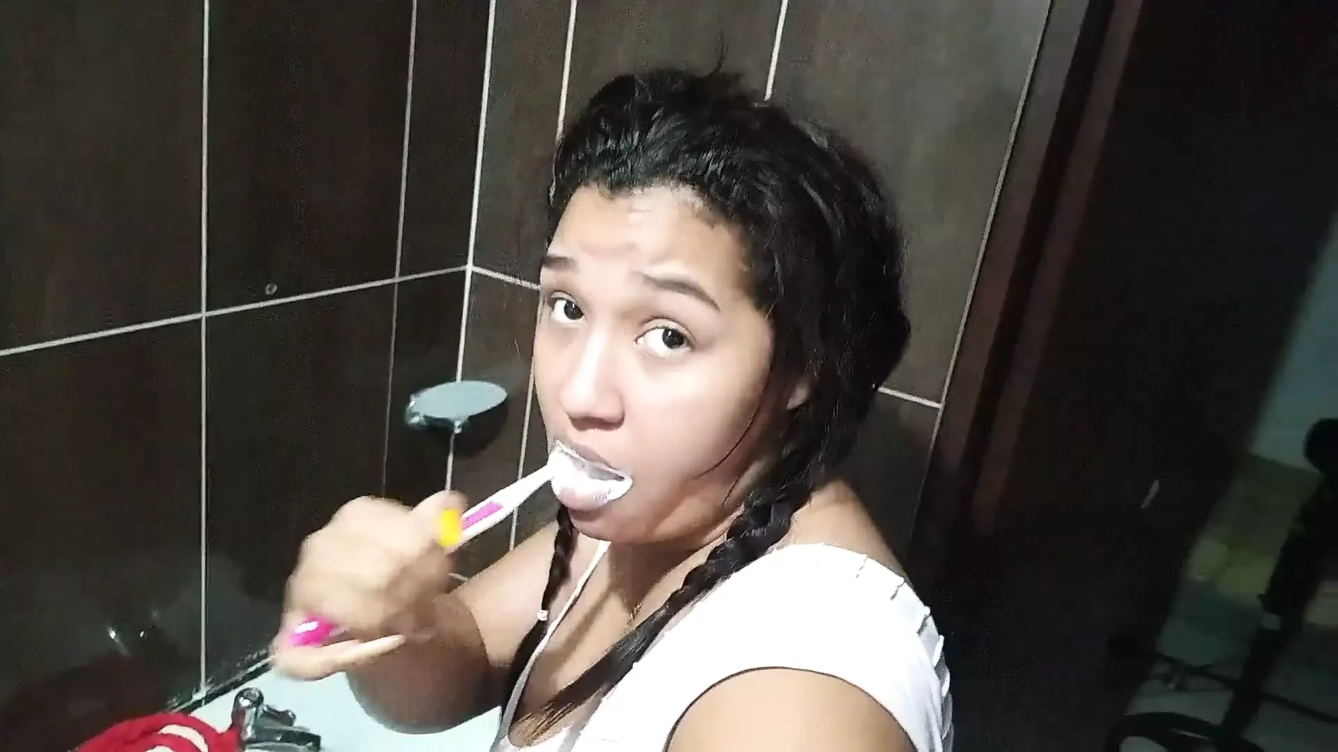 18 year old brunette big saggy tits from New York United States fucking her stepbrother’s big dick