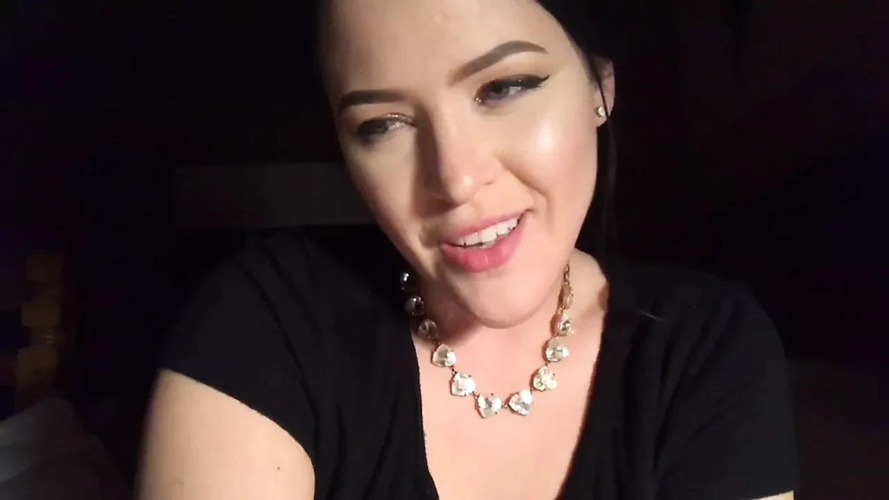 Housewife Needs To Cum