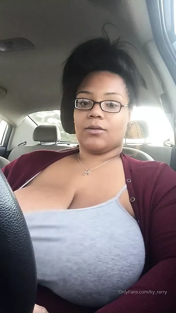 Solo bbw driving showing big saggy boobs