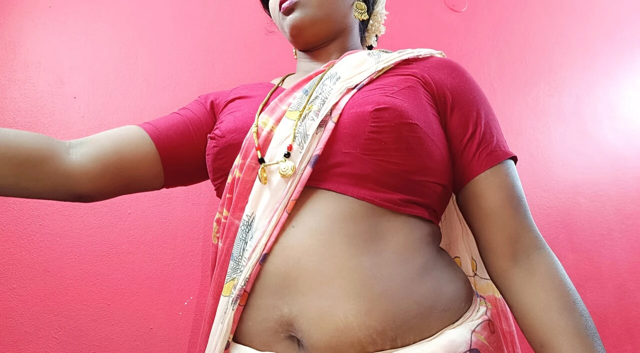 Telugu beautiful saree big boobs sexy MAID fucking house owner, telugu FIRTY talks.