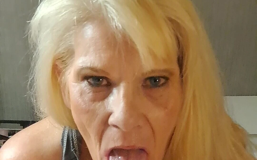 Deepthroat57 POV Blowjob