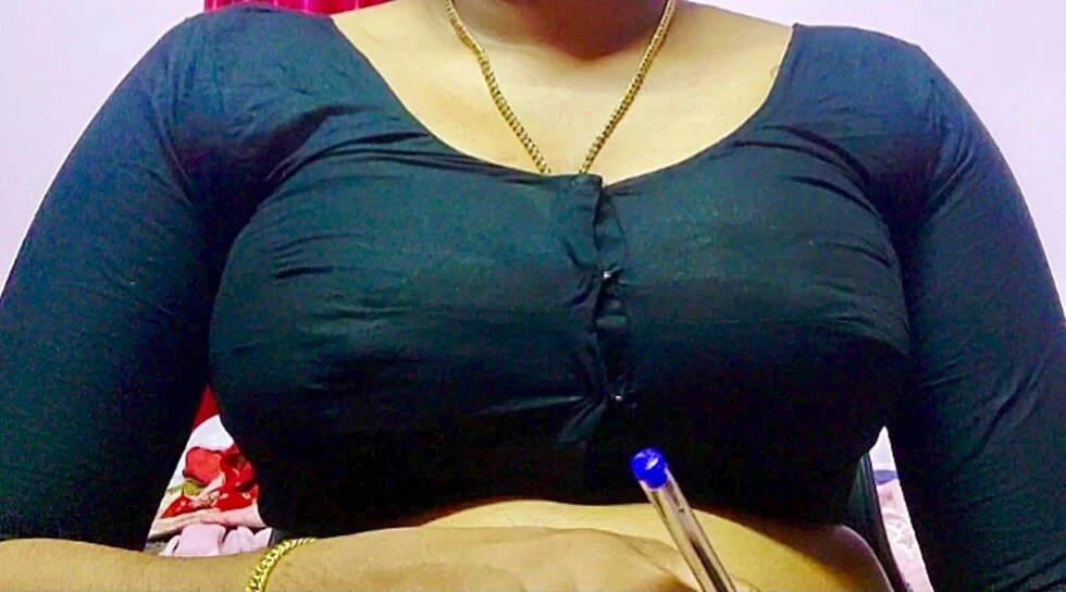 Husband sends his wife to boss to get promotion