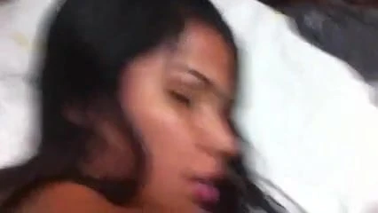 Morena puta chamando macho pra fuder gostoso
