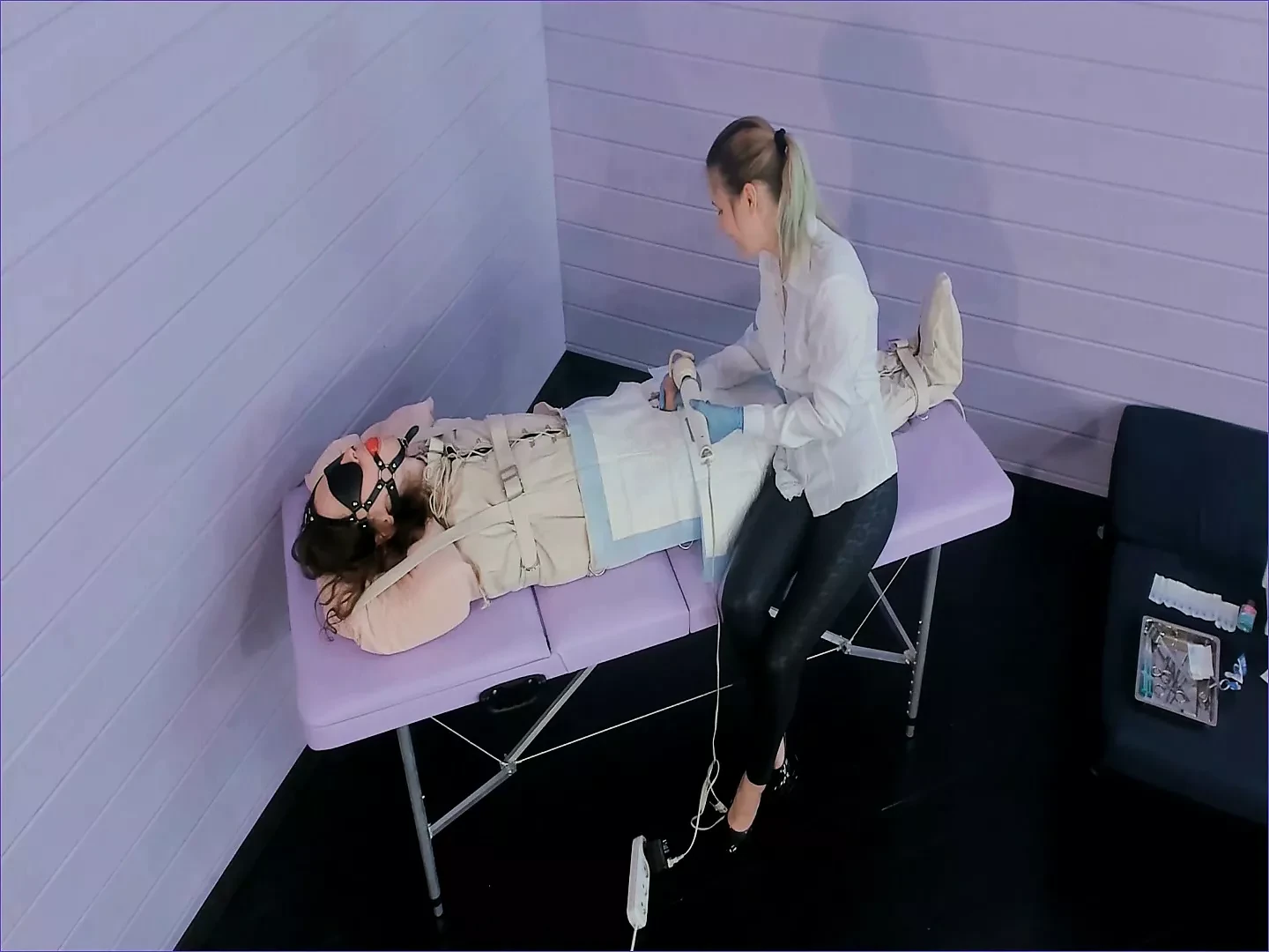 Some medical play in Purple dungeon