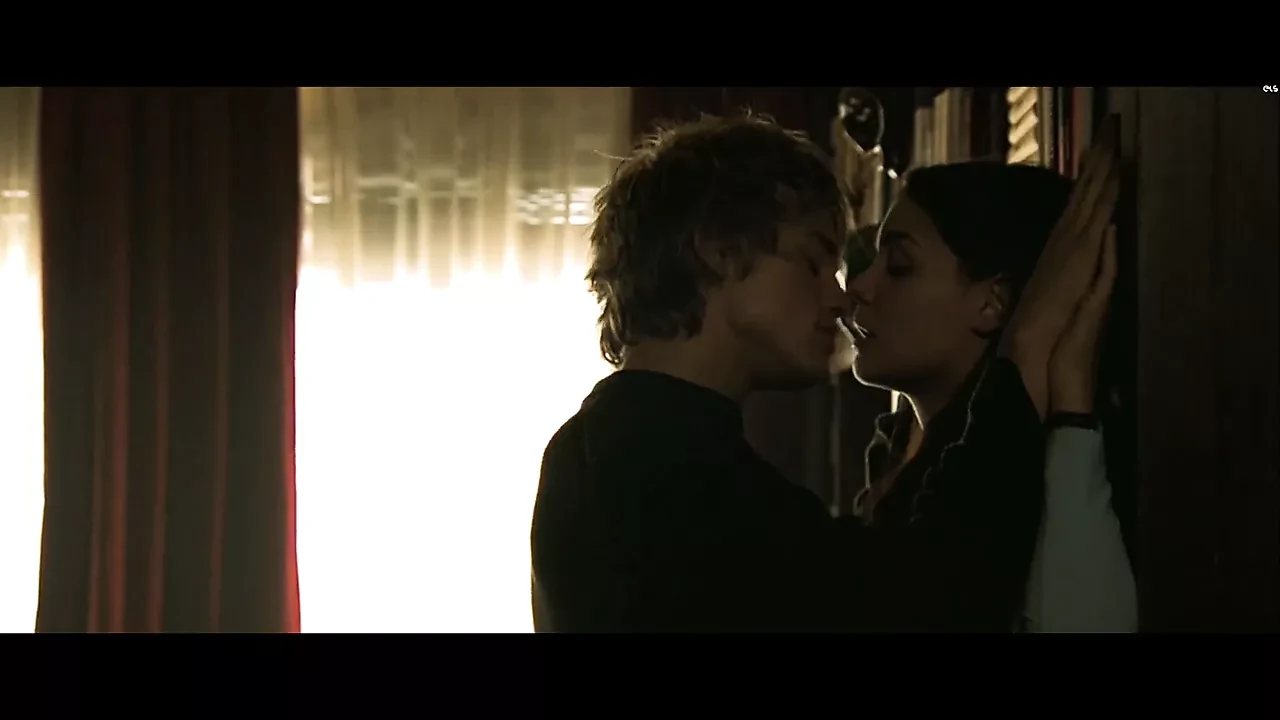 Katie Holmes – Abandon