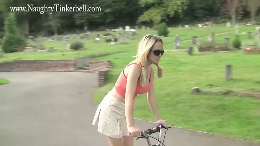 Tinkerbell pissed and spunked on after extreme pussy insertions