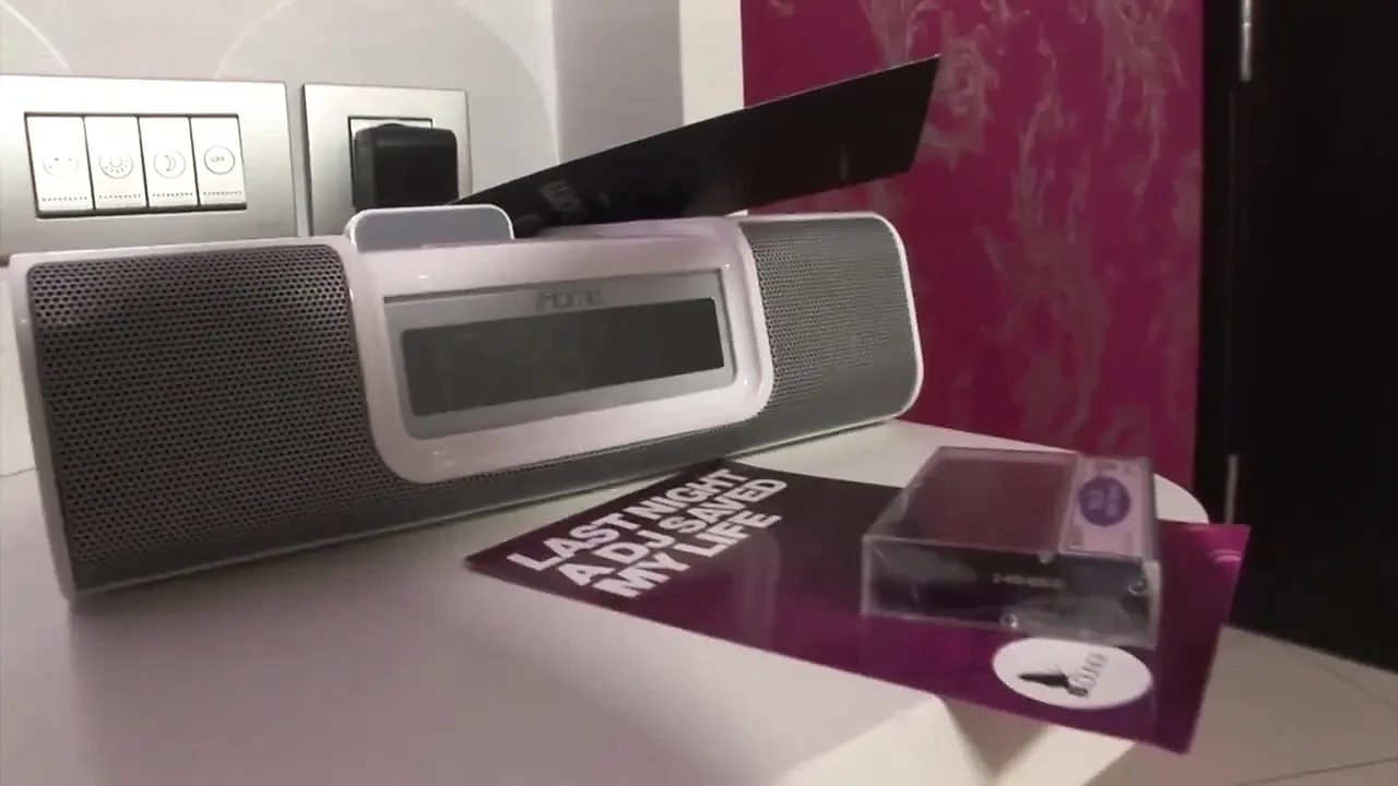 Nacho Vidal slams a cute teen