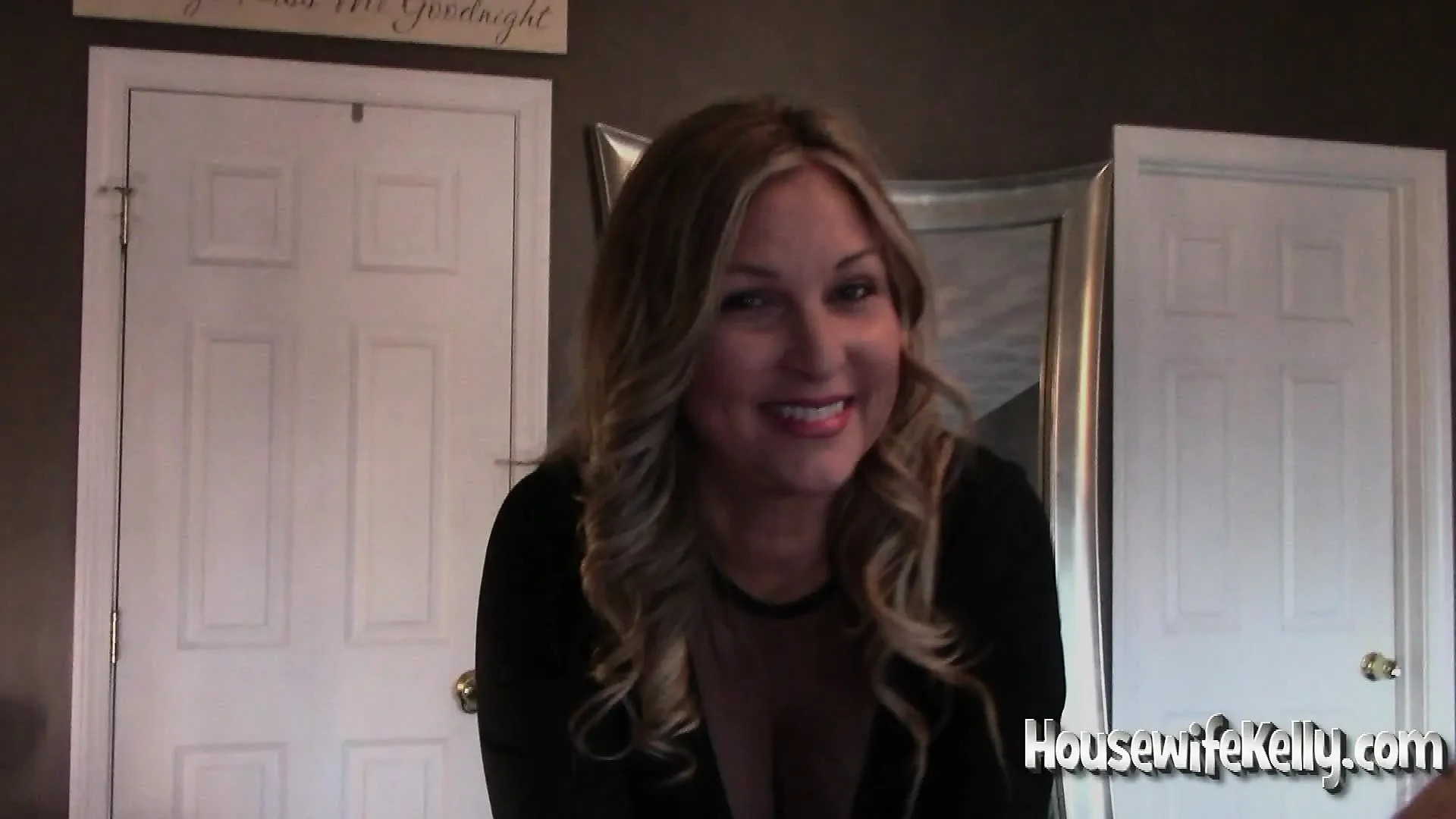 Milf wants a mouthful of cum to swallow