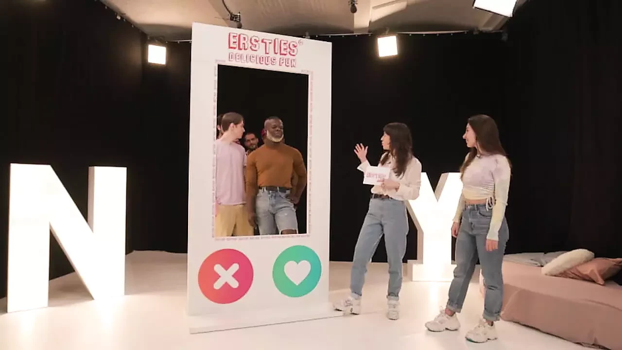 Ersties – Tinder in Real Life 2