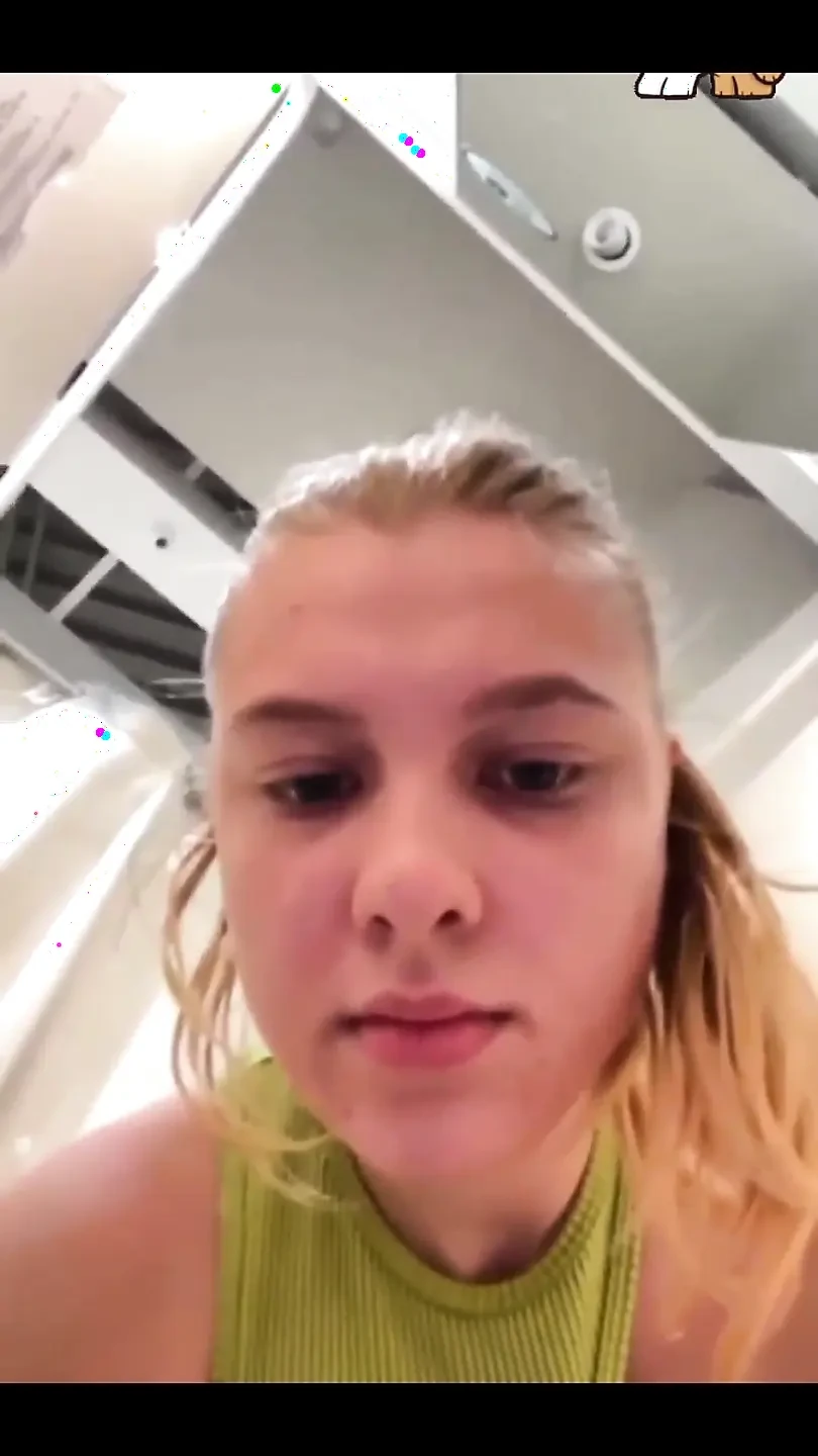 Fingering Pussy in Public