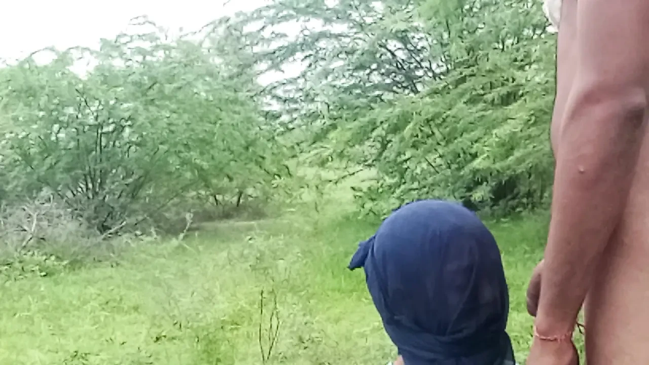 Desi Village Bhabhi’s Hot Fuck in the Jungle